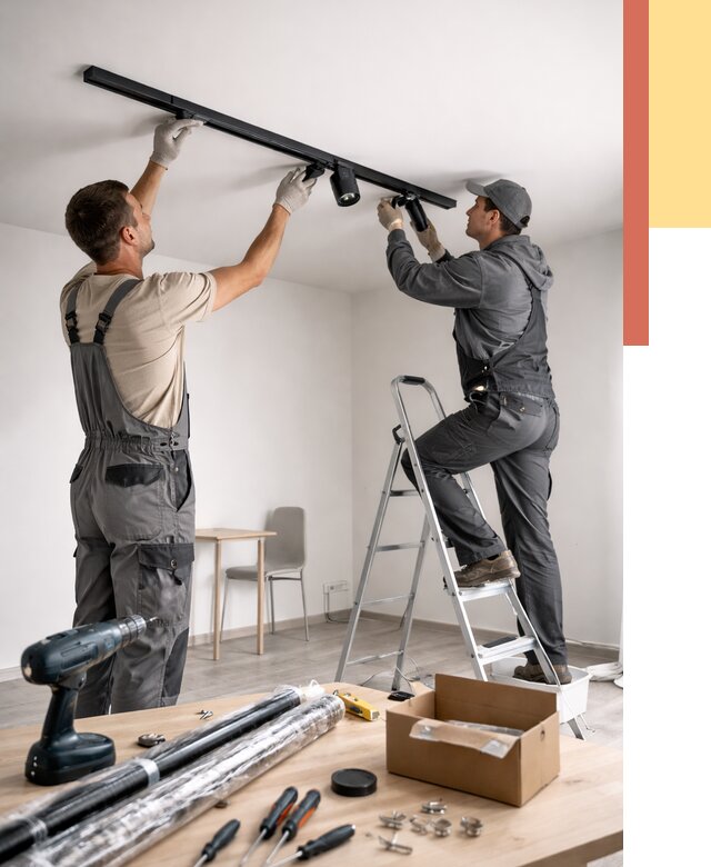 Установка трековых светильников в натяжной потолок в Шарыпово от 4244 руб. | ОТДЕЛОЧНИК-Шрп